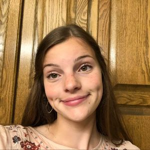 Meet your Posher, Julia